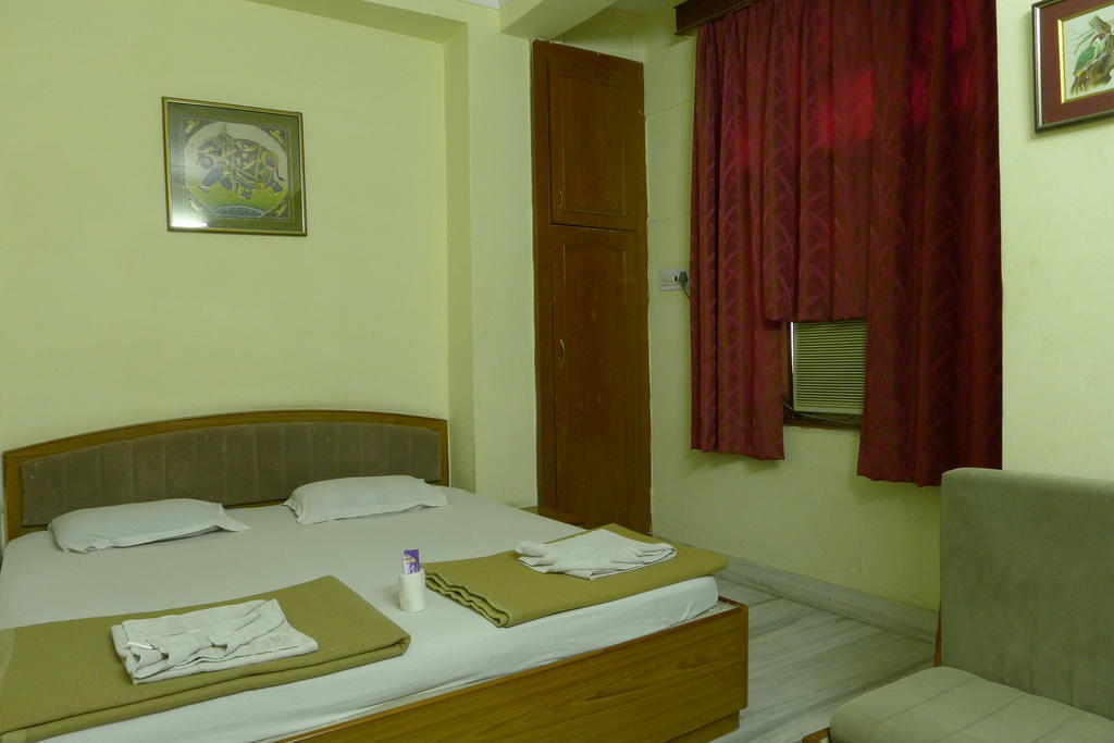 Kiran Palace Ξενοδοχείο Ουνταϊπούρ Εξωτερικό φωτογραφία